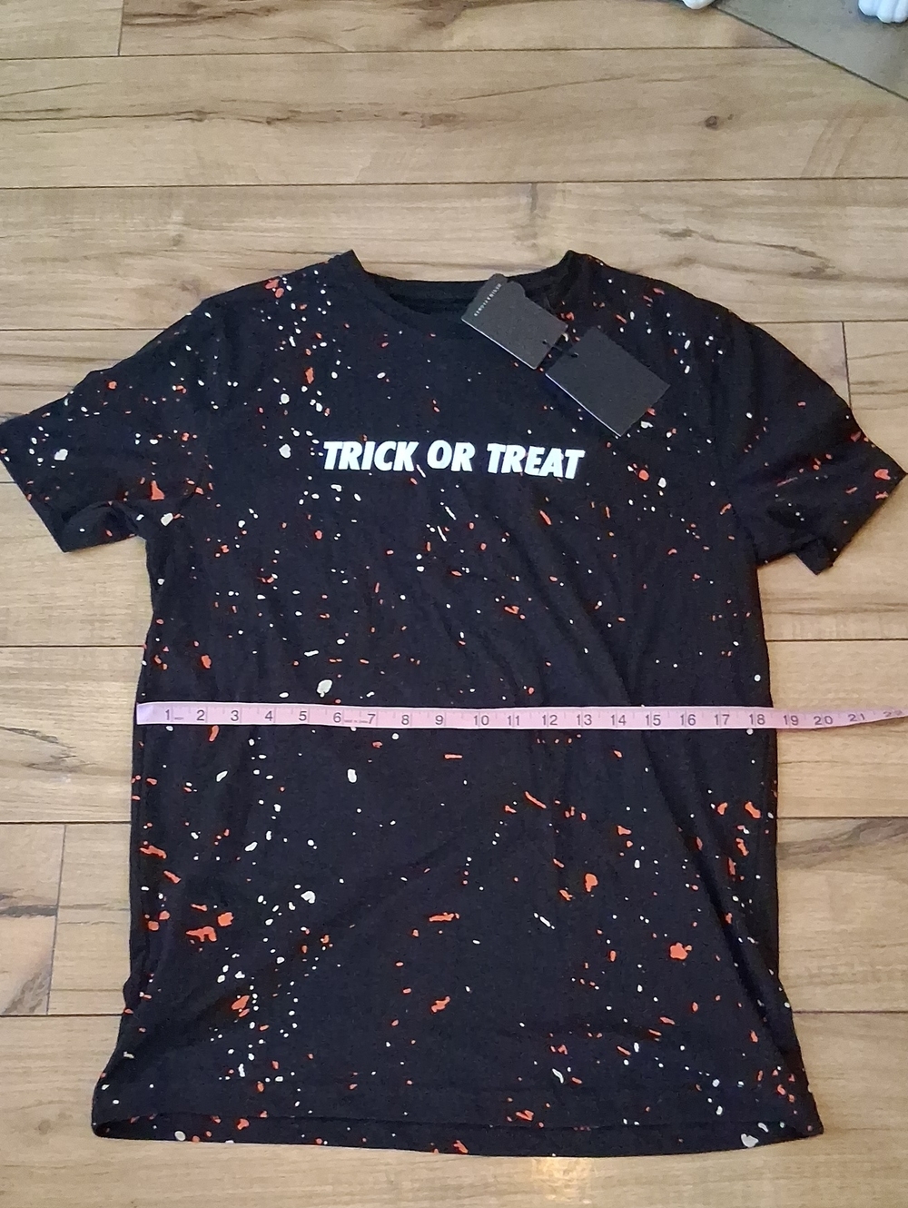 New Women's Trick or Treat Halloween Graphic Tee Short Sleeves Cotton Medium - Picture 12 of 14